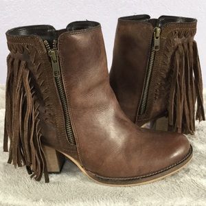 Dingo brown  Izzy leather fringe western booties Size 7M